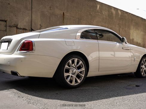 Used 2017 Rolls-Royce Wraith RWD image 8
