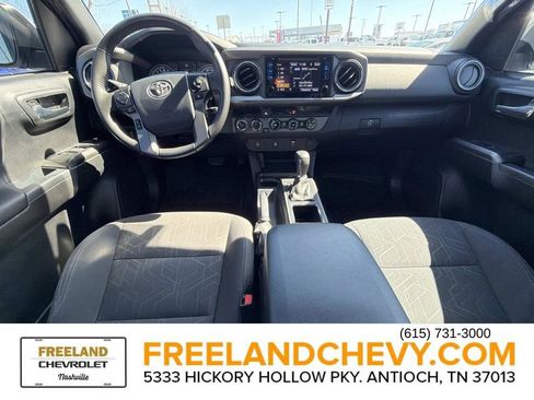 Used 2017 Toyota Tacoma TRD Sport w/ Tow Package (A/T) image 21