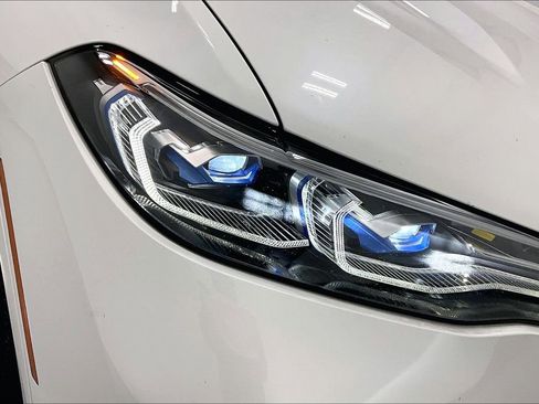 Used 2020 BMW X7 M50i image 39