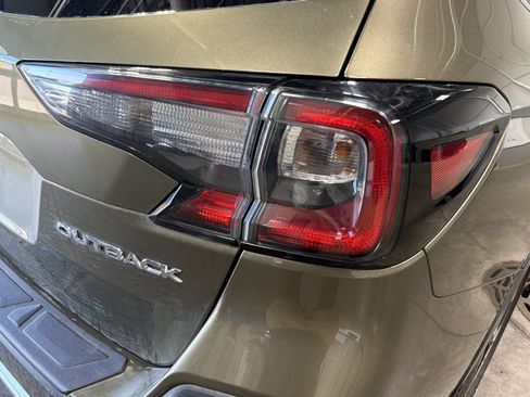 Used 2020 Subaru Outback Limited AWD/4WD image 11