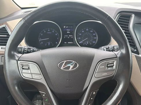 Used 2017 Hyundai Santa Fe FWD image 13