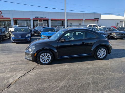 Used 2019 Volkswagen Beetle 2.0T S image 6