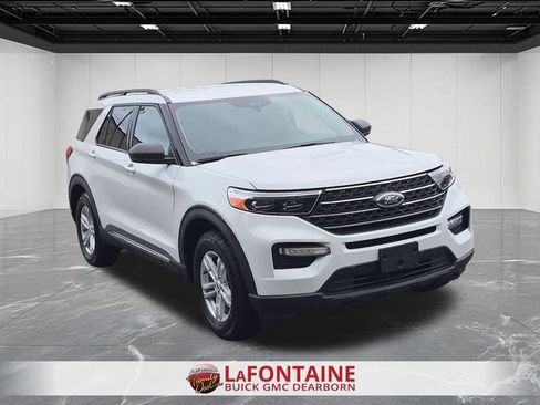 Used 2023 Ford Explorer XLT w/ Equipment Group 202A RWD image 7