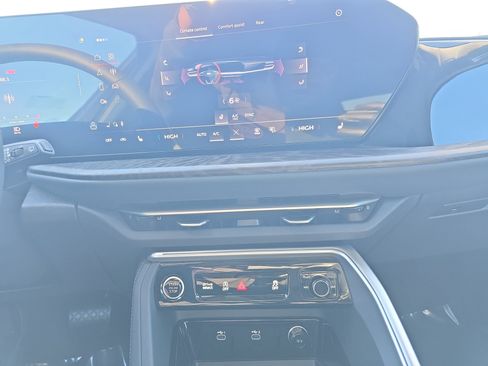 New 2025 Audi Q5 Premium Plus image 18