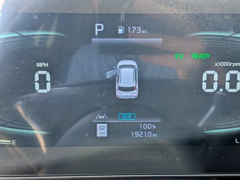 Certified 2023 Kia Niro EX FWD image 36