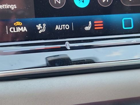 New 2026 Volkswagen Tiguan SE R-Line AWD/4WD image 14