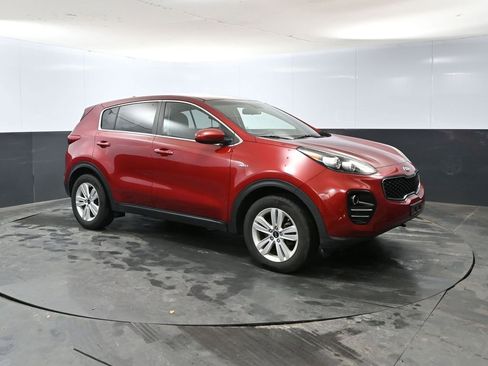 Used 2017 Kia Sportage LX image 4