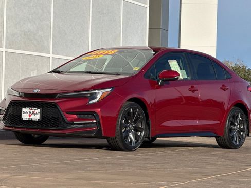 Certified 2025 Toyota Corolla SE image 10