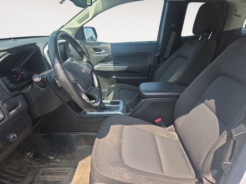 Used 2022 Chevrolet Colorado LT w/ Fleet Safety Package RWD image 9