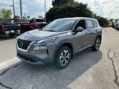 Used 2021 Nissan Rogue SV FWD image 1