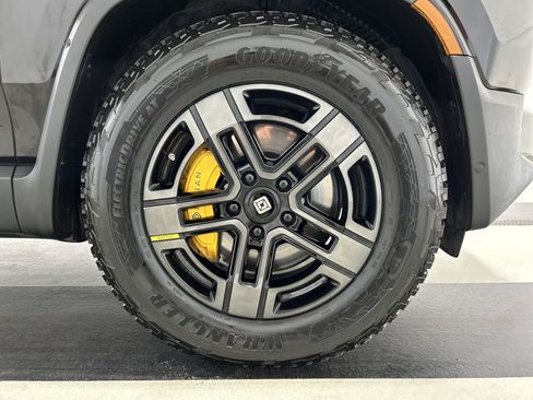 Used 2023 Rivian R1S Adventure Quad AWD/4WD image 11