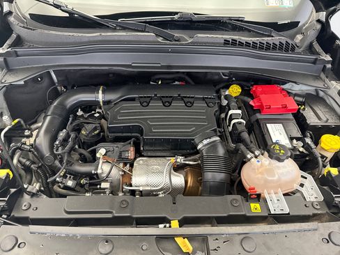 Used 2023 Jeep Renegade Altitude AWD/4WD image 21