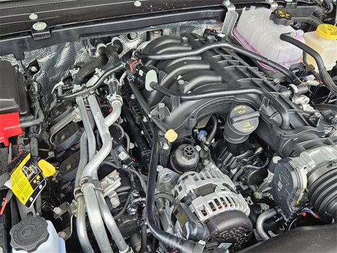 New 2025 Jeep Gladiator High Tide image 15