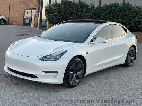 Used 2019 Tesla Model 3 Standard Range Plus image 3