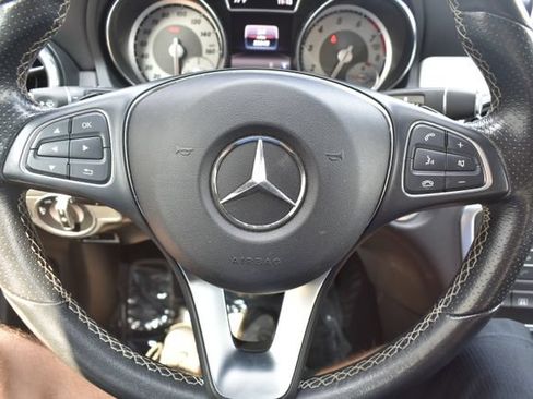 Used 2017 Mercedes-Benz GLA 250 4MATIC image 23