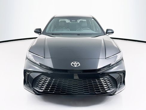 Used 2026 Toyota Camry SE FWD image 2