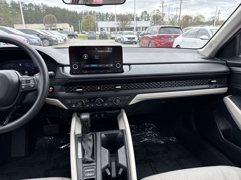 Certified 2023 Honda Accord EX image 30