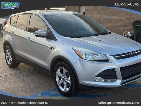 Used 2016 Ford Escape SE image 2