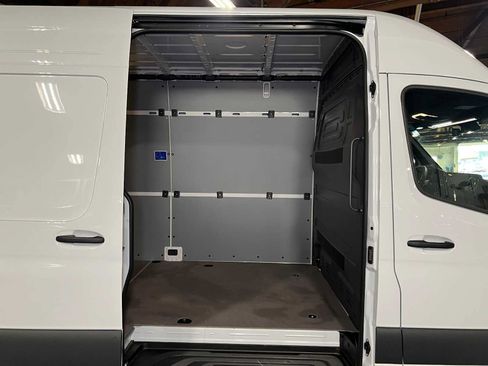 Used 2026 Mercedes-Benz Sprinter 2500 image 13