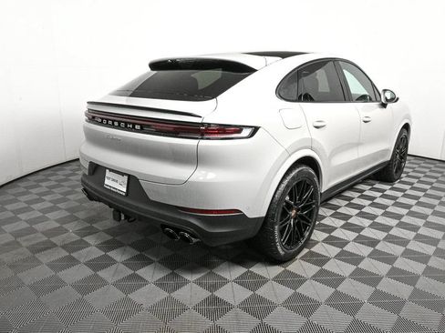 Certified 2026 Porsche Cayenne Coupe AWD/4WD image 30