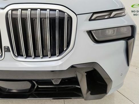 Used 2024 BMW X7 xDrive40i w/ M Sport Package AWD/4WD image 25
