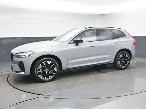 New 2026 Volvo XC60 B5 Plus w/ Protection Package Premier image 4