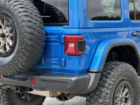 Used 2021 Jeep Wrangler Unlimited Rubicon w/ Trailer Tow Package AWD/4WD image 10