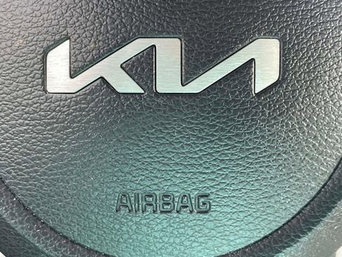 Used 2022 Kia Forte LXS FWD image 20