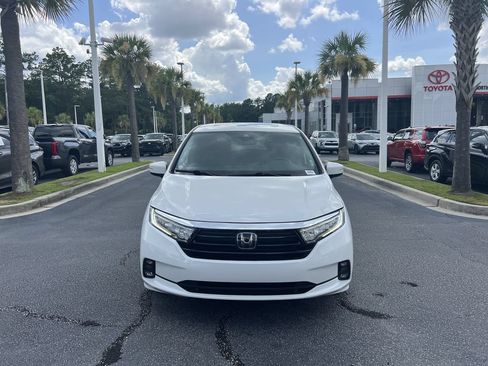 Used 2024 Honda Odyssey EX-L image 3