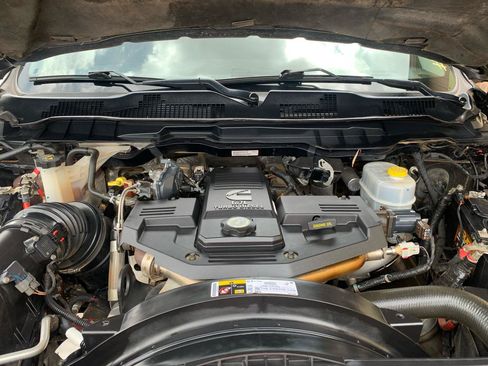Used 2016 RAM 2500 Laramie AWD/4WD image 9