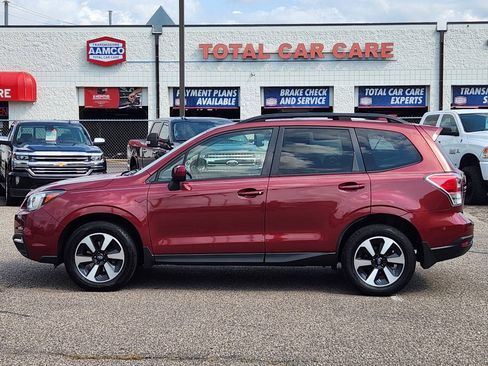 Used 2017 Subaru Forester 2.5i Premium w/ Protection Package #1 AWD/4WD image 3