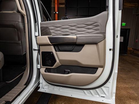 Used 2025 Ford F450 Platinum w/ Platinum Plus Package image 39