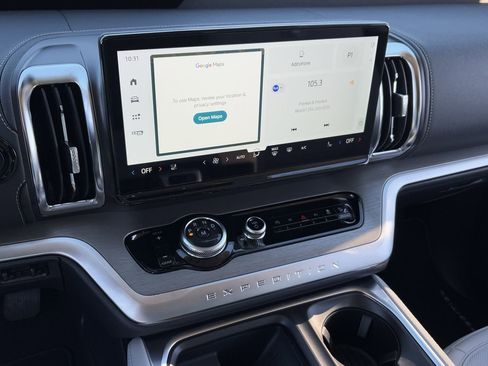 New 2025 Ford Expedition Max Platinum w/ Driver's Package image 38