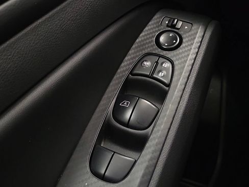 Used 2025 Nissan Altima 2.5 SV FWD image 16