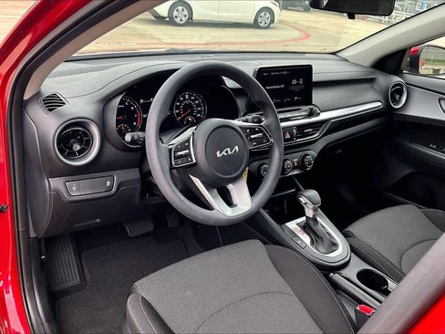 Certified 2024 Kia Forte LXS FWD image 16