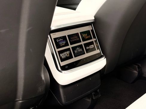 Used 2023 Tesla Model X AWD/4WD image 30