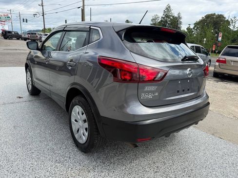 Used 2019 Nissan Rogue Sport S FWD image 6
