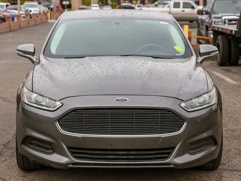 Used 2014 Ford Fusion SE FWD image 3