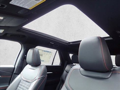 New 2026 Ford Explorer ST-Line w/ ST-Line Street Pack AWD/4WD image 15