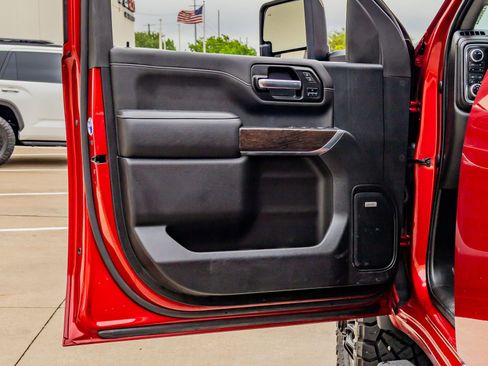 Used 2022 GMC Sierra 3500 Denali image 36