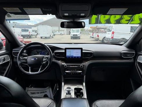 Certified 2020 Ford Explorer Limited AWD/4WD image 4