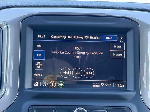 Used 2024 Chevrolet Silverado 1500 Custom image 18