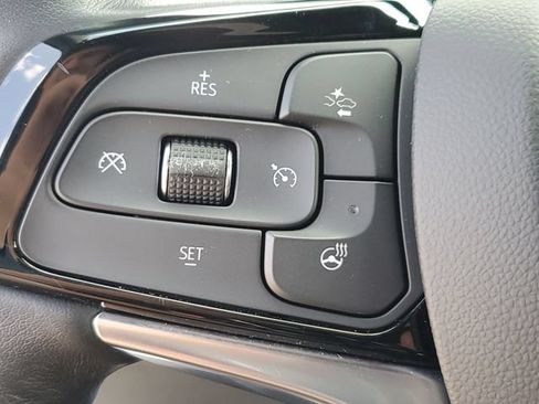 Used 2022 Buick Enclave Premium w/ LPO, Floor Liner Package FWD image 9