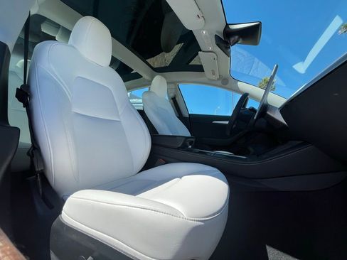 Used 2023 Tesla Model 3 Standard Range image 11