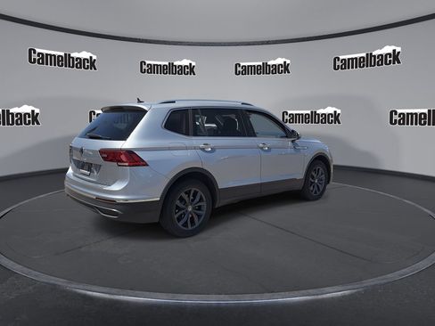 Used 2022 Volkswagen Tiguan SE FWD image 7