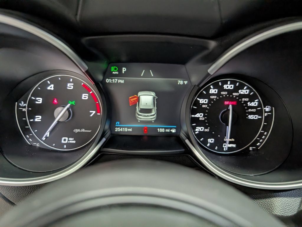 Used 2023 Alfa Romeo Stelvio Ti AWD/4WD image 17
