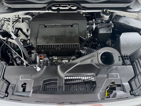 Certified 2025 Honda Pilot EX-L image 10