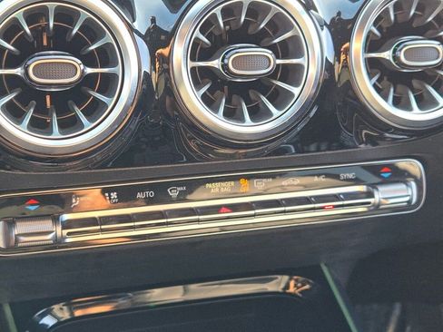 Used 2022 Mercedes-Benz GLA 250 image 29