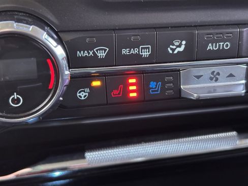 Used 2021 Ford F150 Lariat w/ Equipment Group 502A High image 24