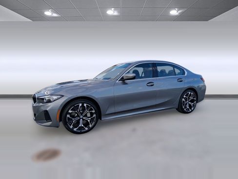 Used 2026 BMW 330i xDrive Sedan w/ Premium Package AWD/4WD image 18